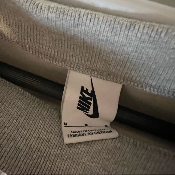 Grey Nike crewneck with pockets - Picture 4 of 6